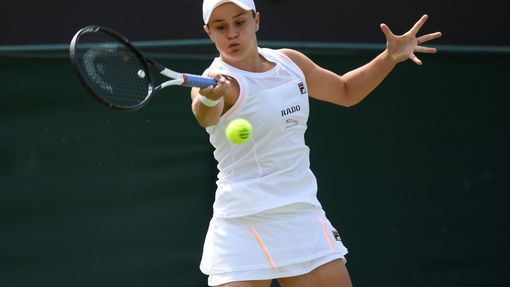 Ashleigh Bartyová v osmifinále Wimbledonu 2019