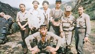 Skupina turistů vedená Ljudmilou Korovinovou na túře v pohoří Chamar-Daban, Sibiř, srpen 1993.