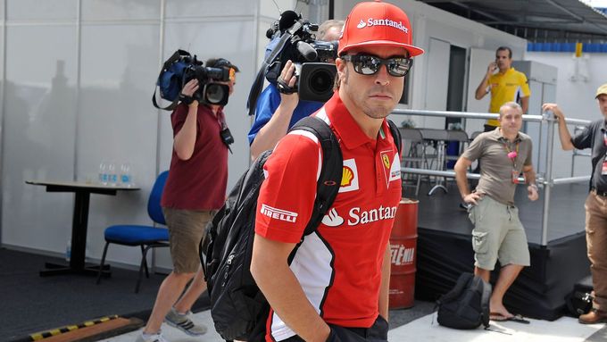 FOTO Boj o titul v F1 vrcholí: baťůžkář Alonso a fit Vettel