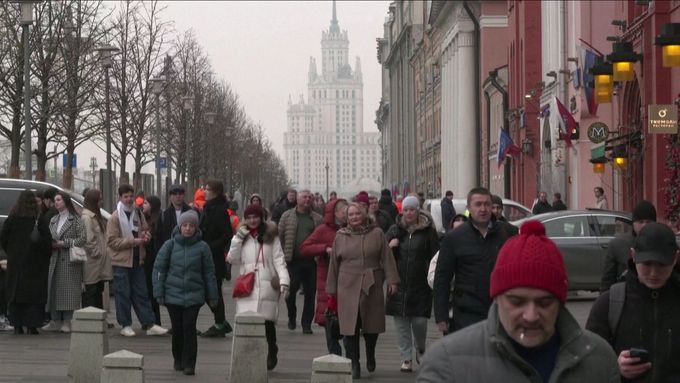 Podívejte se, jak běžní Rusové odpovídali na dotazy spojené s agresí na Ukrajině v březnu 2024.