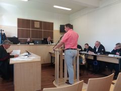 Marián Dirnbach svědčí u soudu ve Strakonicích