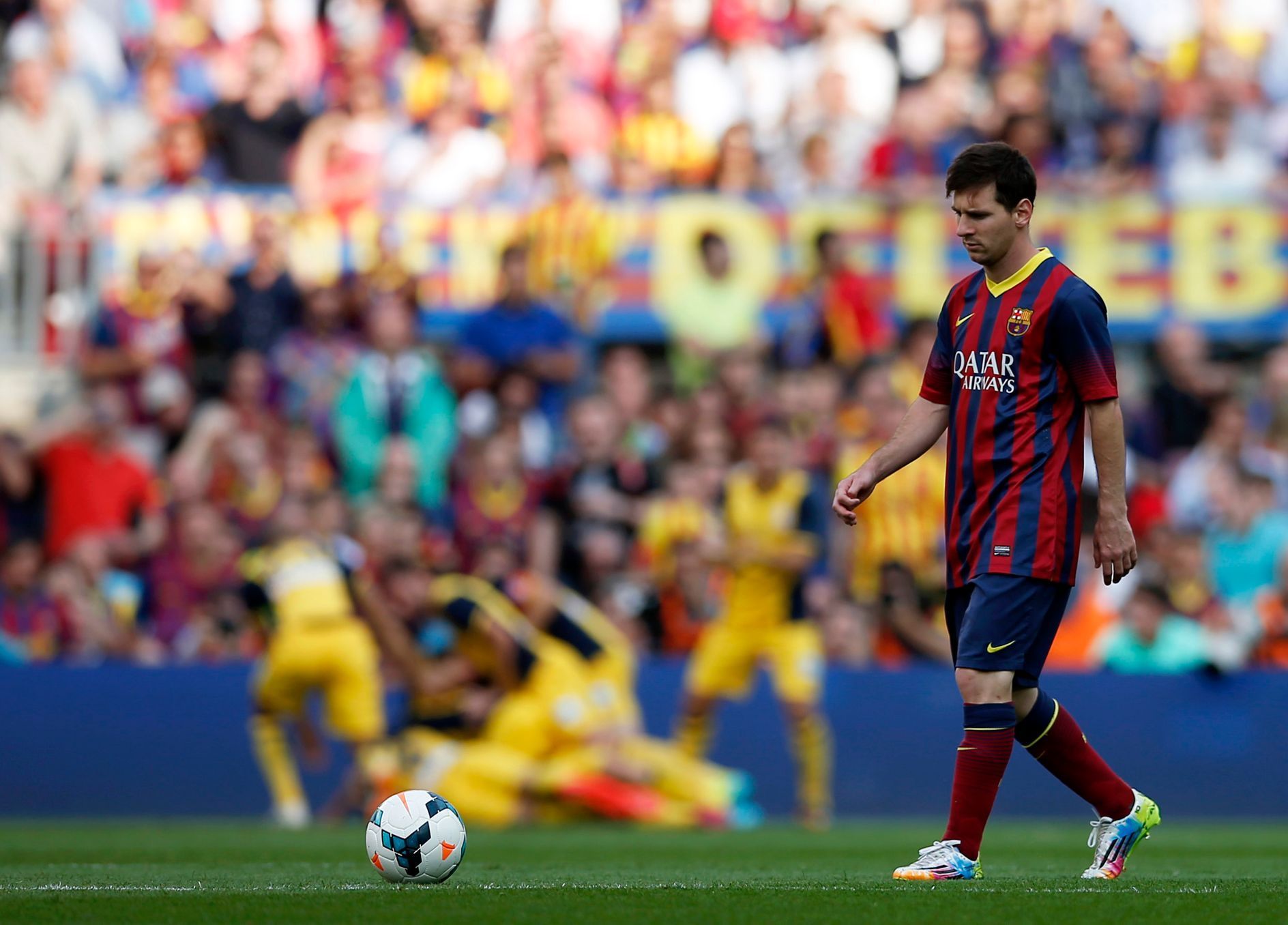 Smutný Messi z Barcelony po utkání La ligy s Atléticem Madrid
