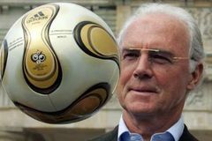Beckenbauer zkritizoval Anglii. Hraje nakopávanou, říká