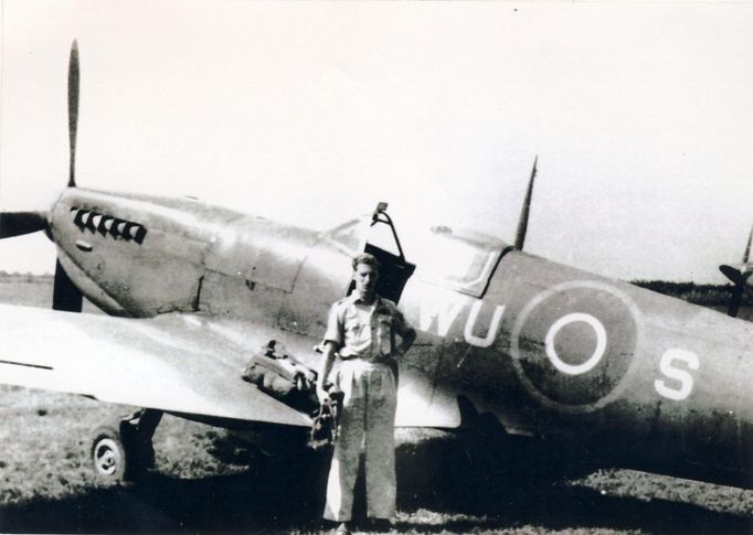 Kurt Taussig u 225. perutě RAF.