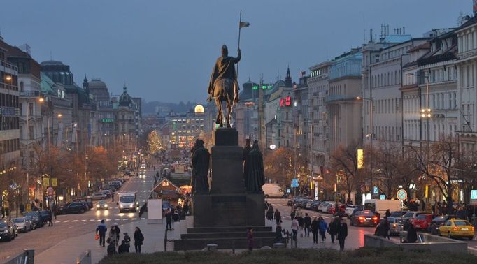 Václavské náměstí v noci.