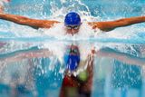 Američan Ryan Lochte ve svém vítězném polohovém závodě na 400 metrů plaval průměrnou rychlostí 5,87 km/h, a stovku by tak doplaval v čase 61,295 sekundy.