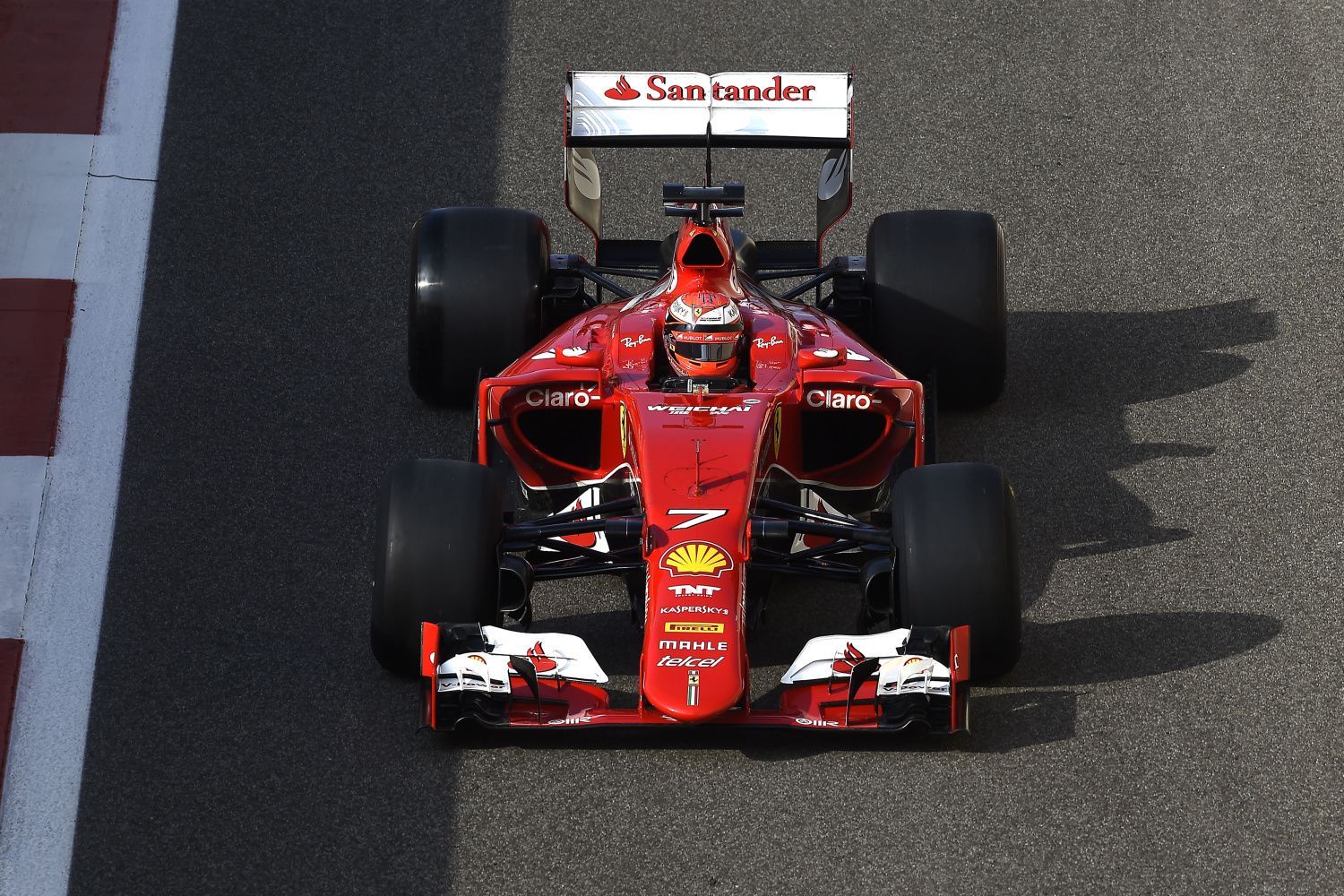 F1: Testy pneumatik Pirelli pro rok 2017 (Ferrari)