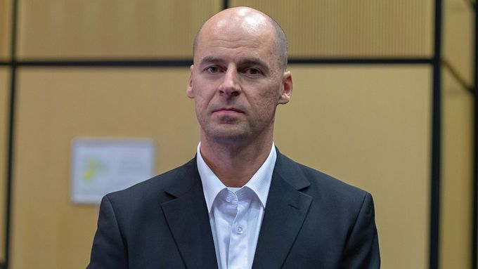 Takže váš bývalý chodí s někým jiným