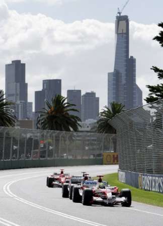 Piloti F1 s Melbourne v zádech