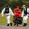 Vytahování trosek letounu airbus A320-200  letecké společnosti AirAsia
