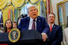 Trump žije. "Dozvěděl jsem se velmi zajímavé věci," řekl o telefonátu s Putinem