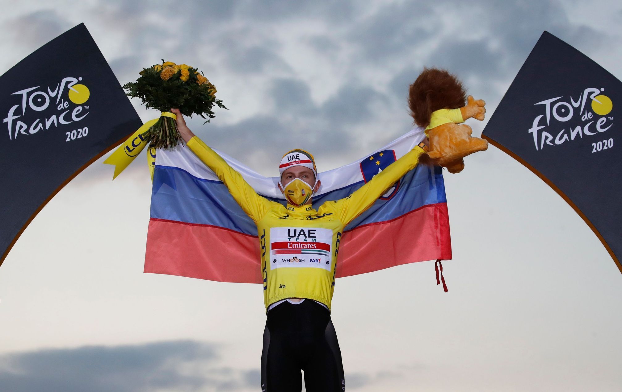 Ceremoniál po Tour de France 2020: Vítěz Tadej Pogačar