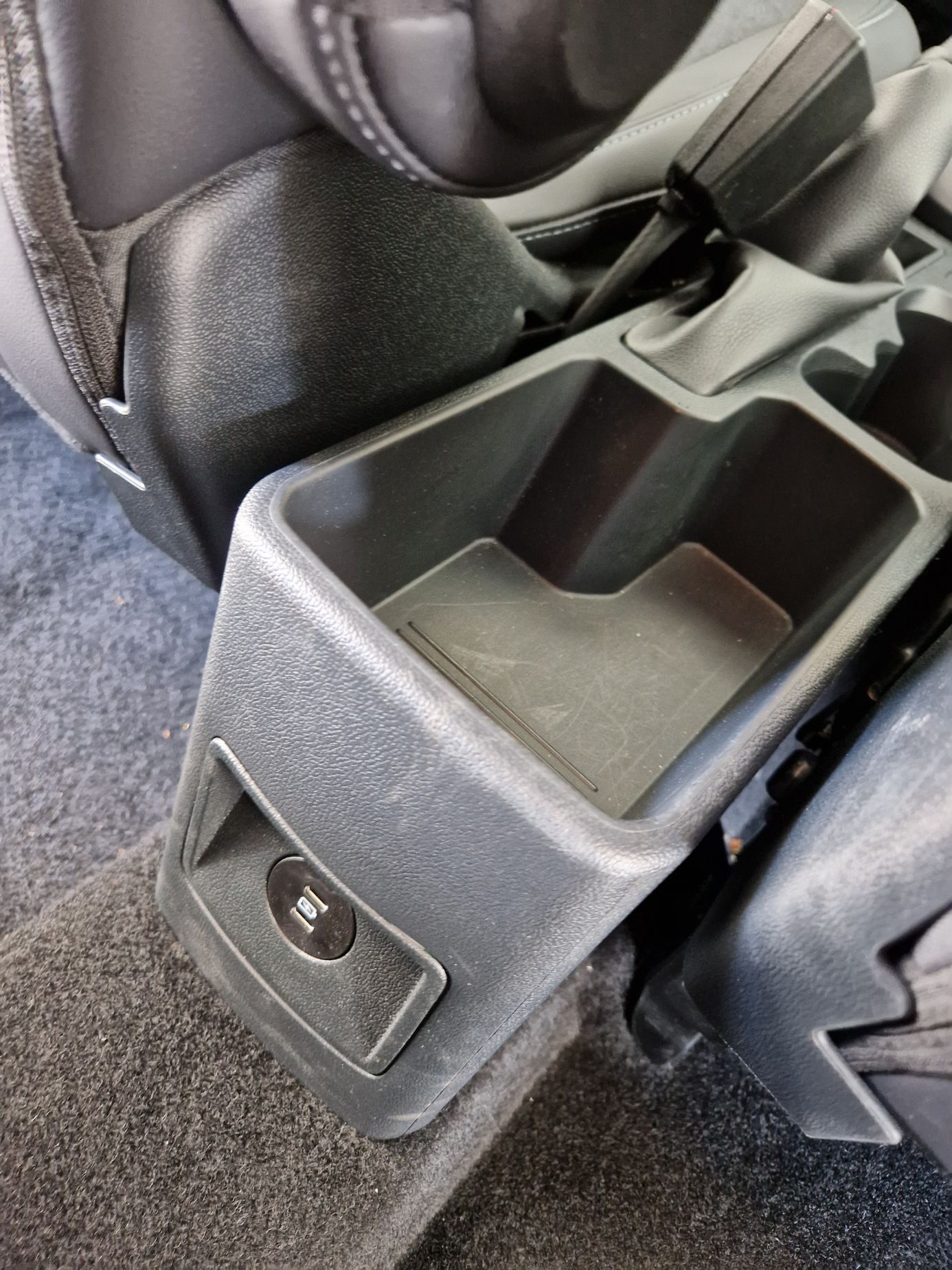 Ford Tourneo Courier Active test