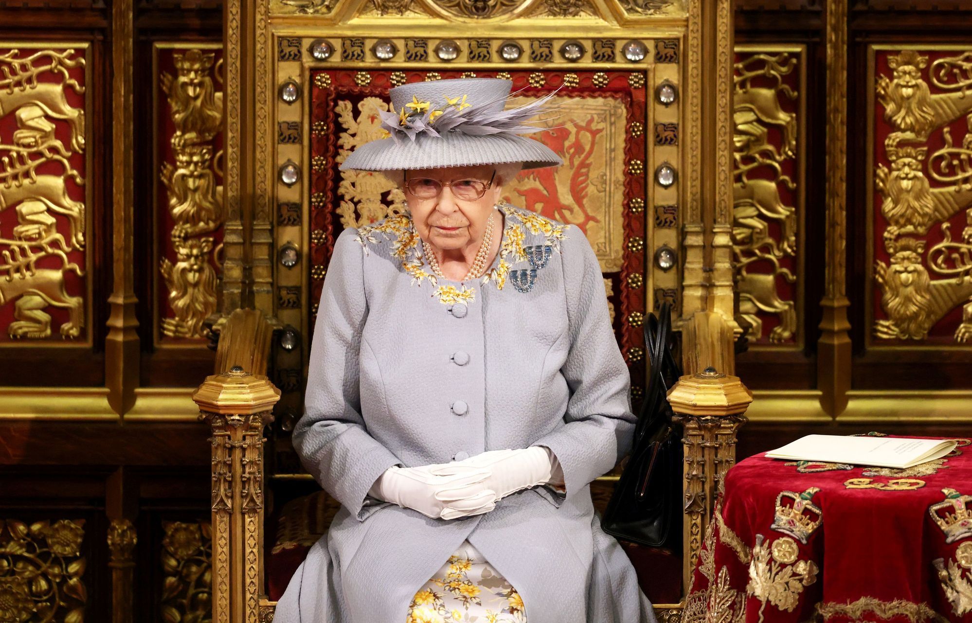 Britská královna Alžběta II. zahájila nové zasedací období parlamentu.
