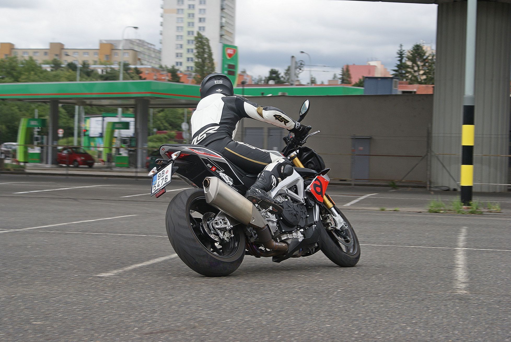 Aprilia Tuono V4 1100 RR