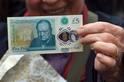 Pětilibrová bankovka z plastu