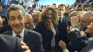 Francouzská první dáma Carla Bruni-Sarkozy přijela podpořit manžela do shromáždění v Marseille. 19. února 2012