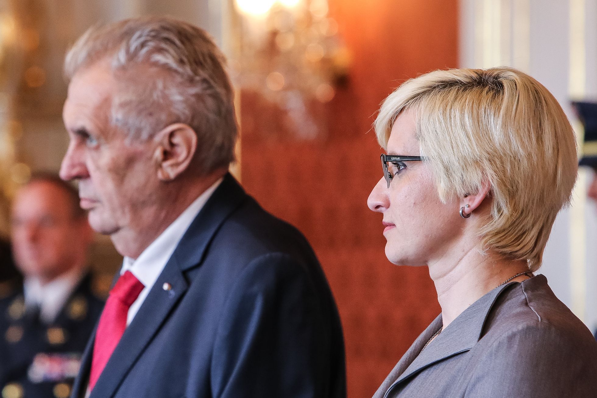 Prezident Miloš Zeman jmenoval náčelníka generálního štábu Aleše Opatu a odvolal Josefa Bečváře - Karla Šlechtová