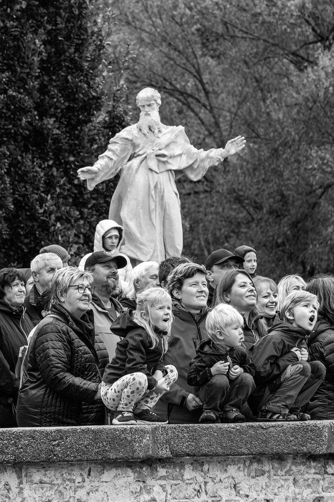 Fotoreportáž: Jak Roman Franc fotil skupinový portrét obyvatel Náměště nad Oslavou