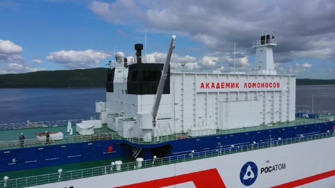 Vyplouvá Akademik Lomonosov, Greenpeace jej označilo za "nukleární Titanik"