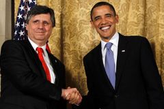 Díky Praho, ocenil Obama pohostinnost při podpisu START