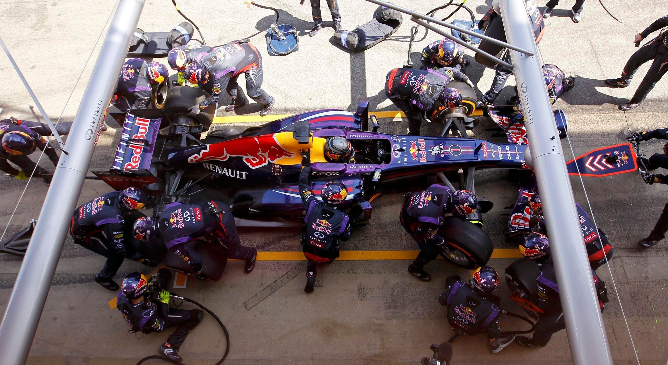 Formule 1, VC Španělska: Sebastian Vettel, Red Bull