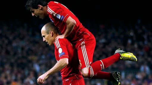 Fotbal, Liga mistrů, Barcelona - Bayern Mnichov: Javi Martinez a Arjen Robben