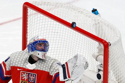 Šimon Hrubec v zápase Česko - Švýcarsko na ZOH 2022 v Pekingu