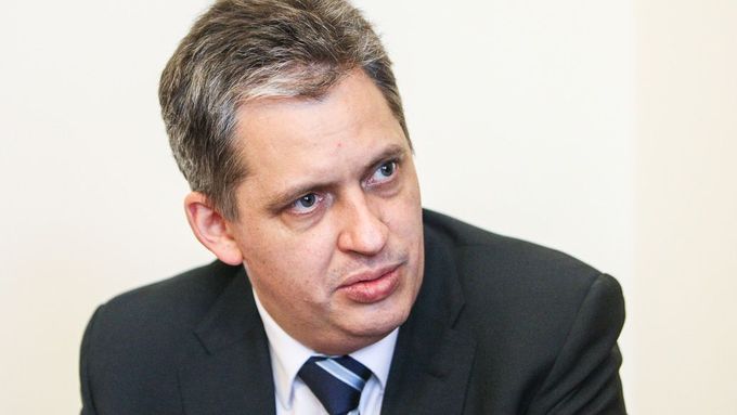Přípravu zákona o střetu zájmů má nyní na starosti legislativci ministra Jiřího Dienstbiera