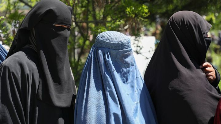 Modlete se za mě. Afghánská novinářka prchá před Tálibánem, z žen se staly terče; Zdroj foto: Reuters