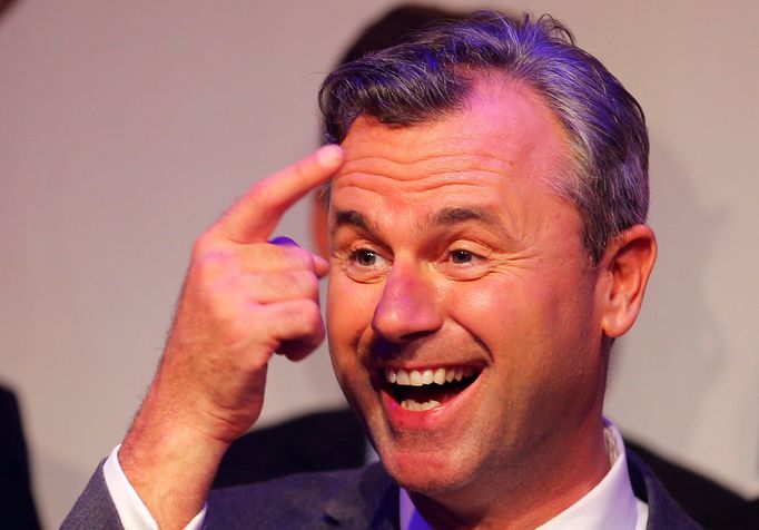 Norbert Hofer hovoří po nedělním hlasování.