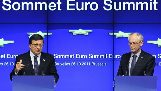 José Barroso a Herman Van Rompuy na tiskové konferenci.