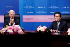 USA by se v případě útoku mohly vojensky podílet na obraně Tchaj-wanu, varoval Biden