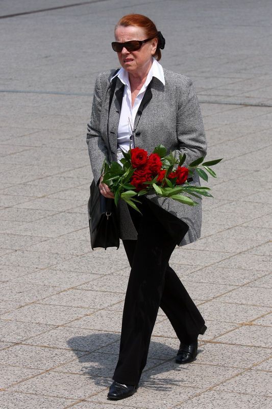 Pohřeb Vladimíra Dlouhého - Iva Janžurová