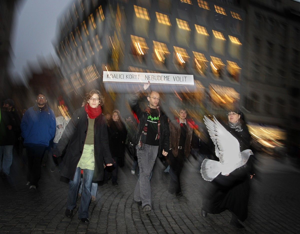 Praha na nohou, demonstruje proti politikům ODS-ČSSD