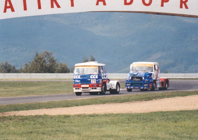 30 tet závodů tahačů v Mostě: František Vojtíšek, Škoda a Martin Koloc, Praga