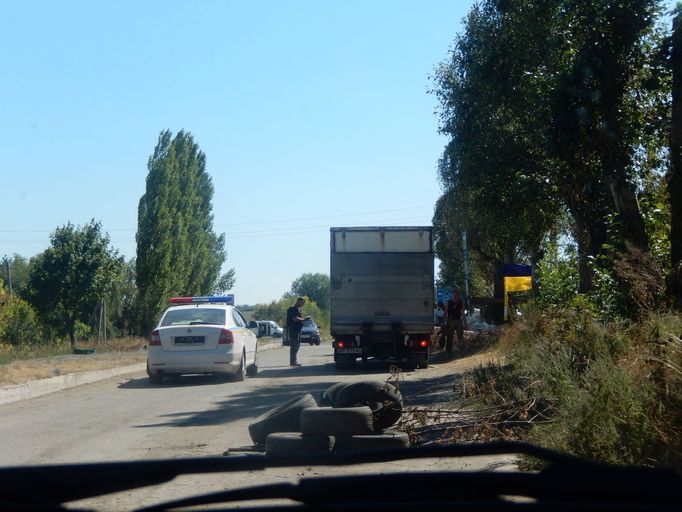 Kontrolní stanoviště ukrajinské armády v Popasné.