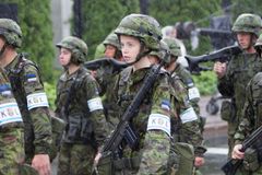 Estonské děti chodí do dobrovolné armády jako do skautu