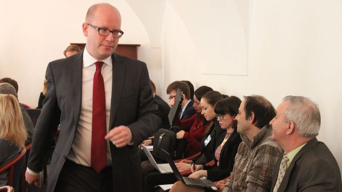 Premiér Bohuslav Sobotka přišel poslancům sdělit svůj postoj k migrační krizi.