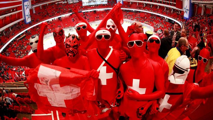 Švýcaři na MS zatím jen vyhrávají. Prazili Švédsko i Kanadu a dnes se těší, že si smlsnou i na českém týmu. Ve Švédsku jsou totiž jako doma.