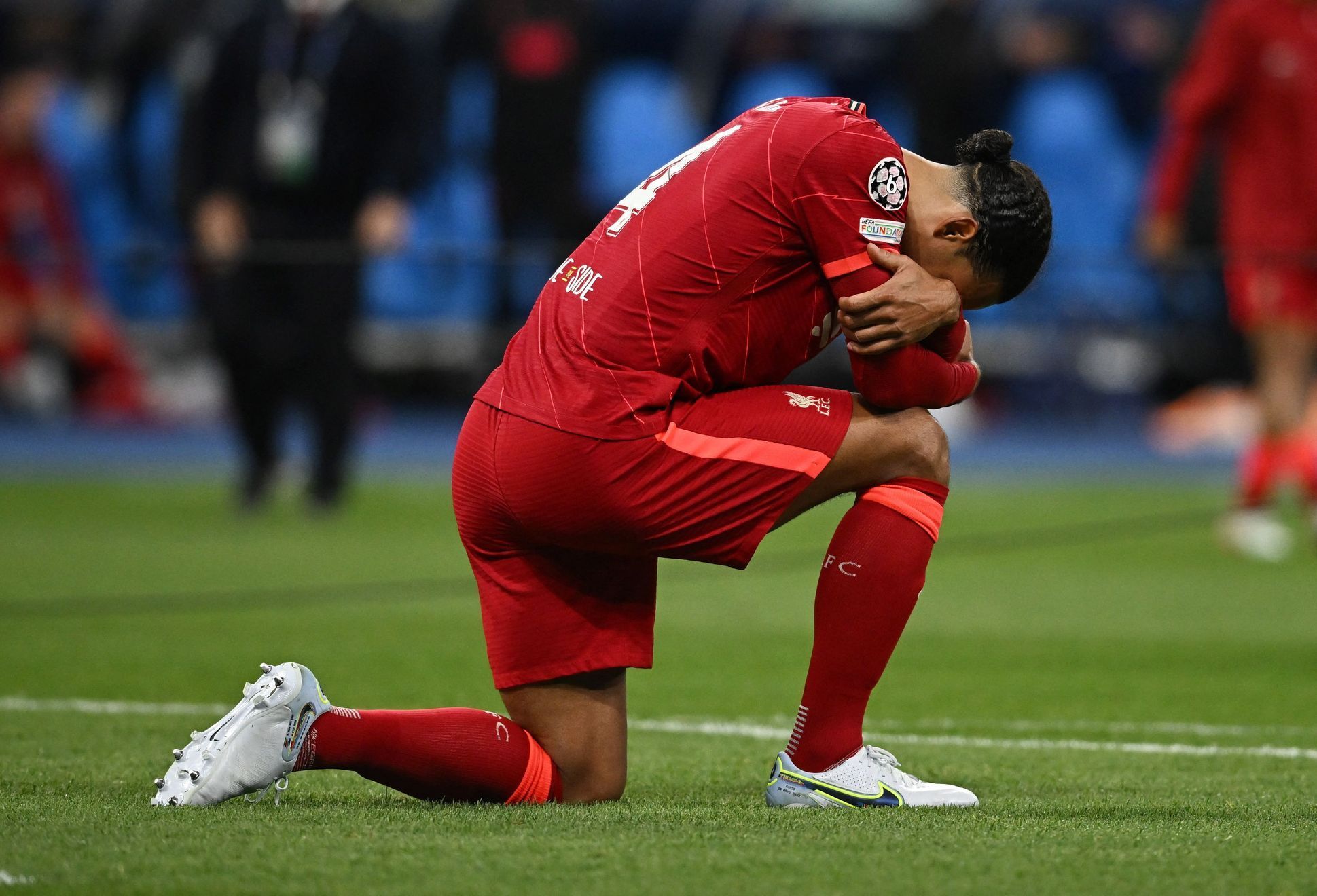 Real - Liverpool, Finále Ligy mistrů 2022 (Virgil van Dijk)
