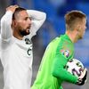 fotbal, Euro 2020, kvalifikace play off - Slovensko - Irsko Conor Hourihane reacts alongside Slovakia’s Marek Rodák