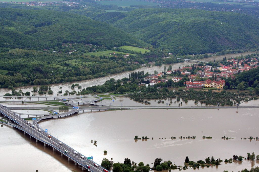 Letem nad zatopeným světem