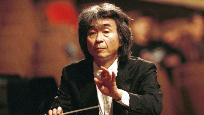 Dirigent Seidži Ozawa.