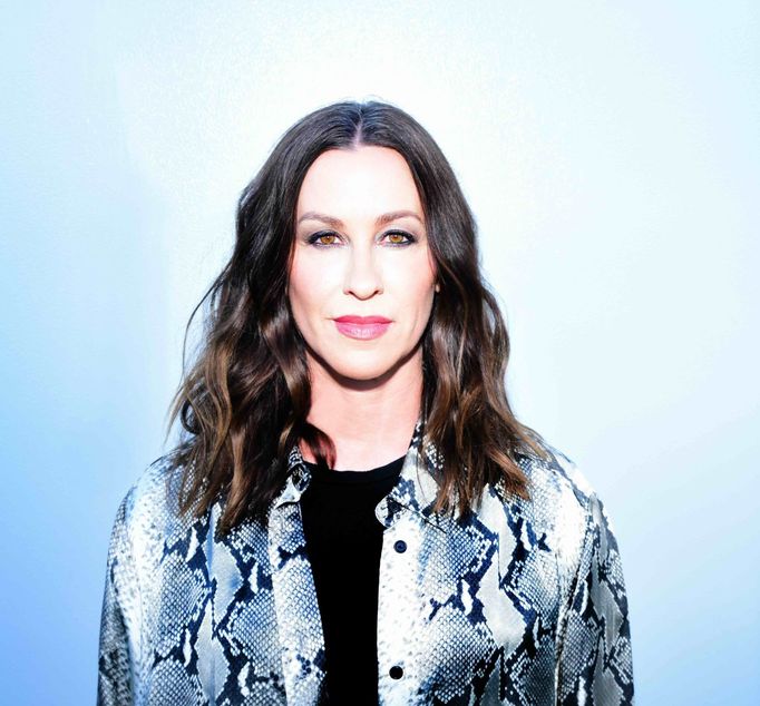 Zpěvačka Alanis Morissette.