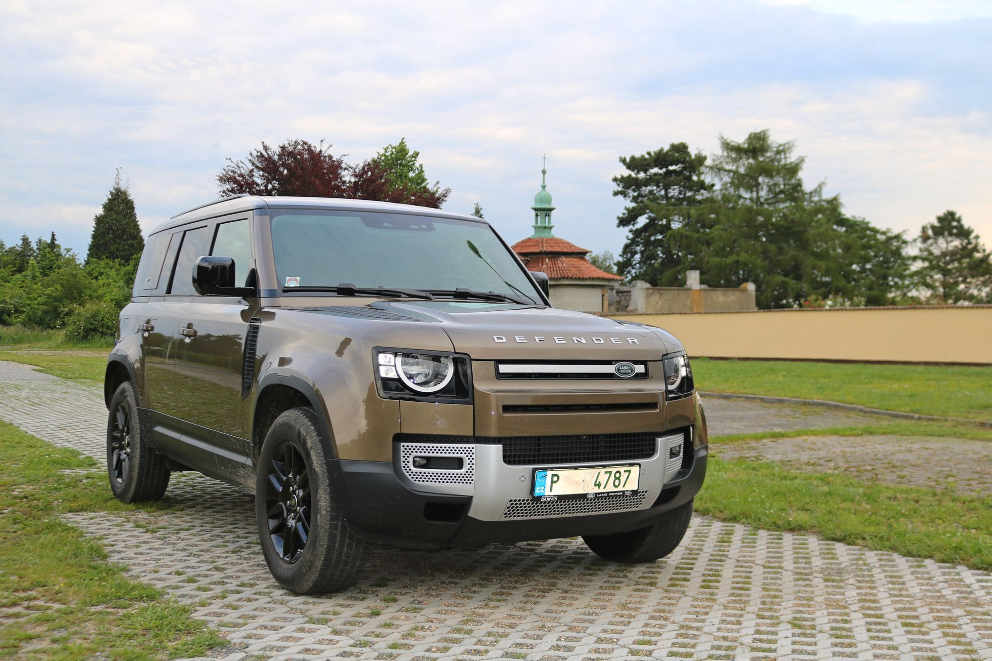 Land Rover Defender 2020