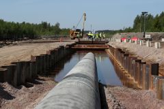 Plynovod Nord Stream 2 je hotový, oznámil ruský Gazprom