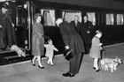 Relikvie viktoriánské éry zmizí. Britská královská rodina ruší svůj vlak, je drahý