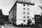 V roce 1954 už stojí celopanelový dům i ve Zlíně na Benešově nábřeží s konstrukčním systém nazvaným G jako Gottwaldov. Navrhli ho architekti Hynek Adamec a Bohumír Kula a jeho stavba trvala jen čtyři měsíce.