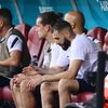 ME ve fotbale, Francie - Švýcarsko: Karim Benzema na střídačce v prodloužení